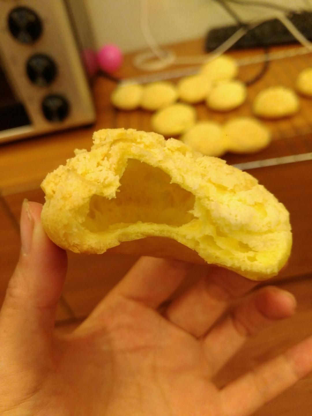 酥皮奶油泡芙--#皮黑森林#