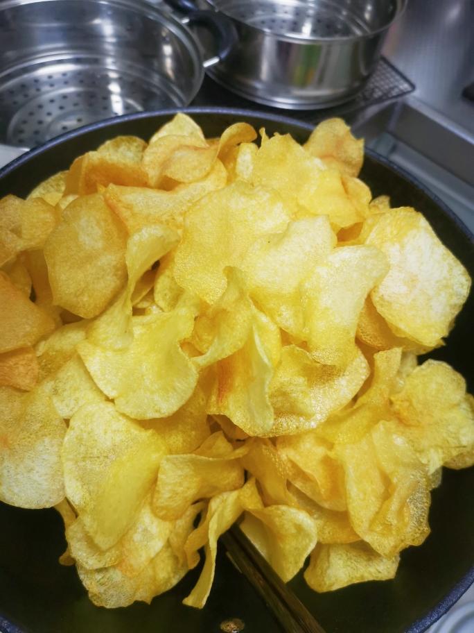 炸土豆片炸薯片