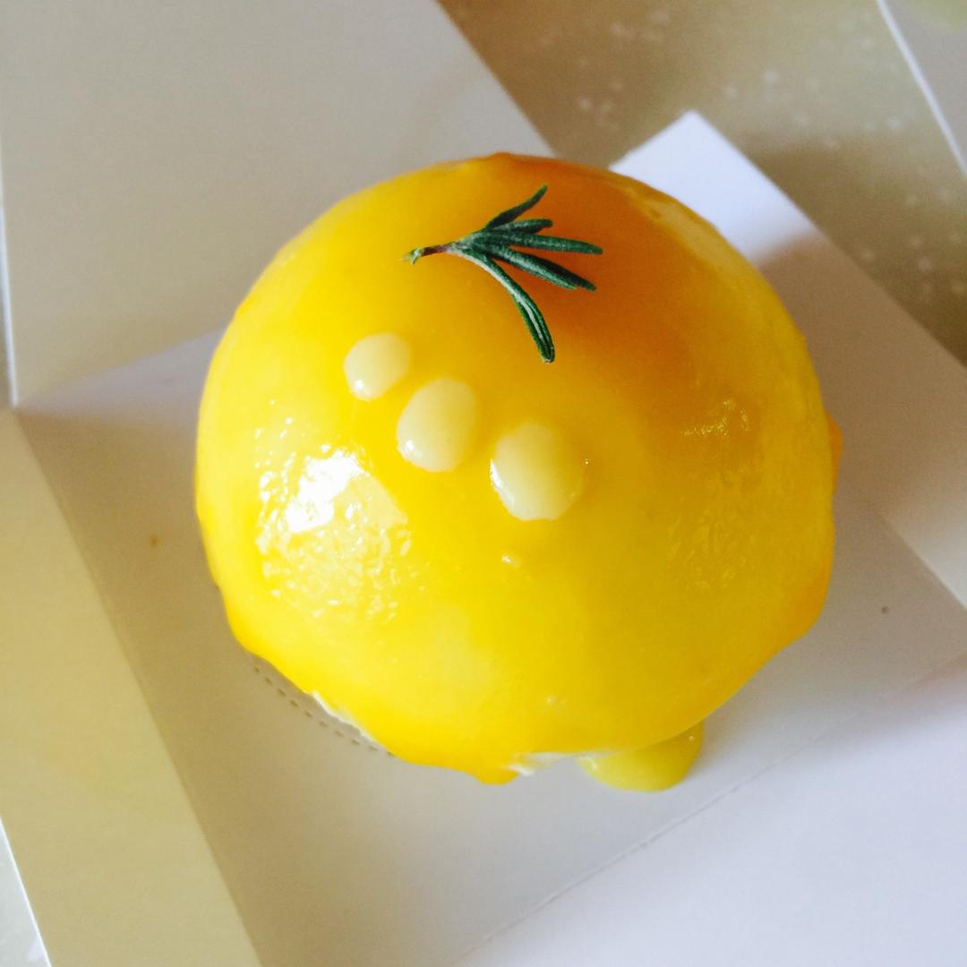 #拼颜值 也拼实力#Hakuna Matata-百香果芒果配椰子慕斯