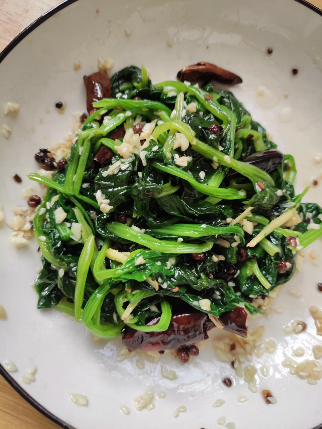 凉拌菠菜(家传秘方)