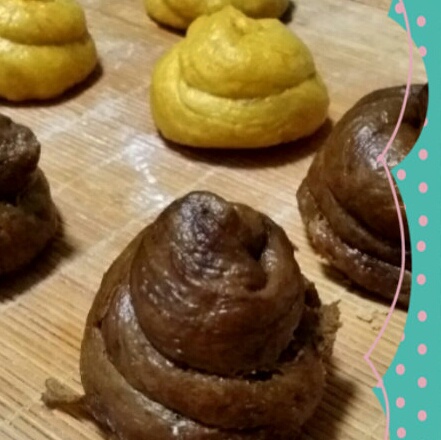 黄小白快跑做的臭臭便便馒头