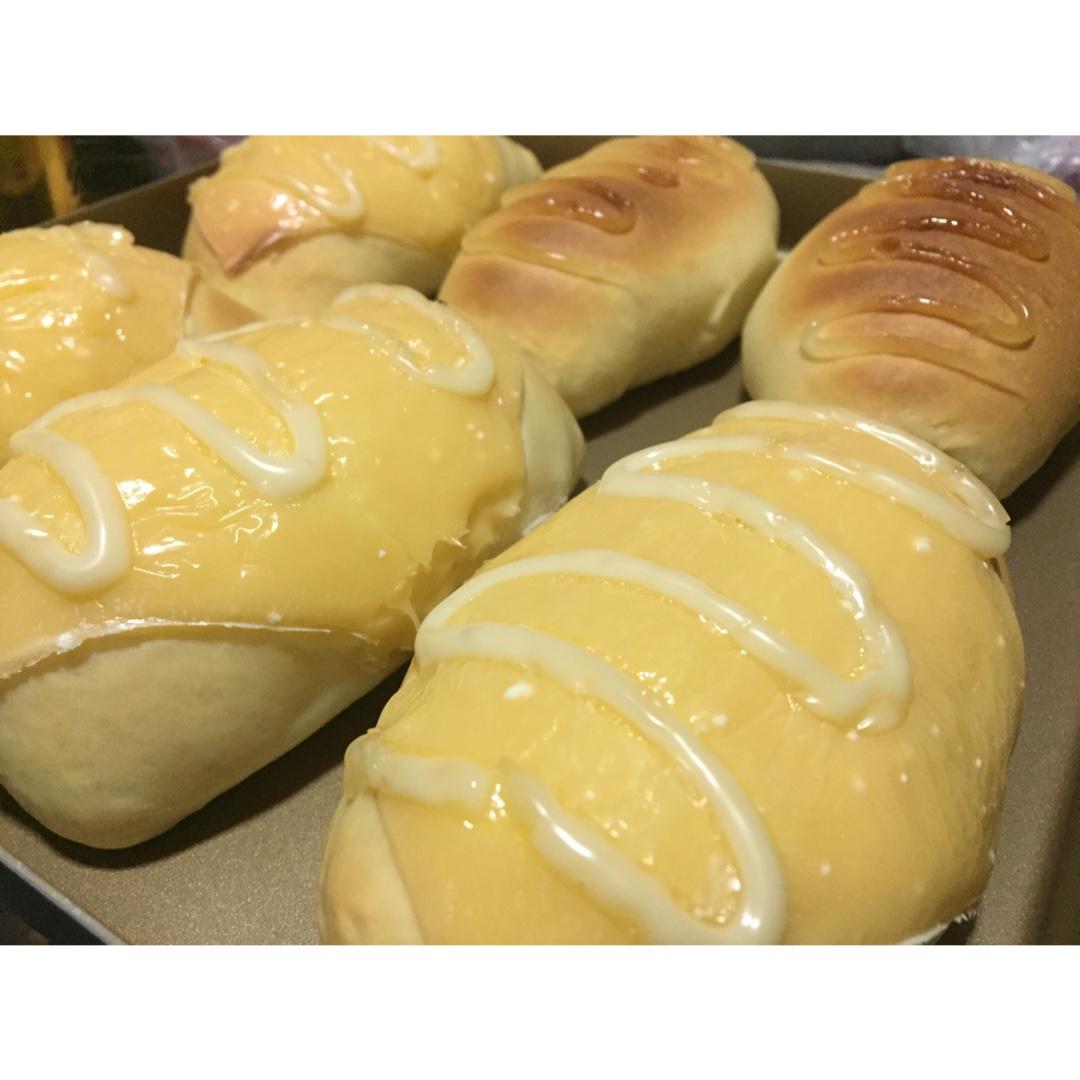 肉松火腿奶酪香葱面包