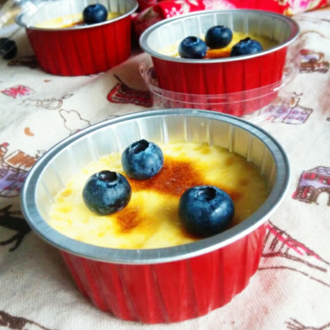 Crèmebrulée。法式烤布雷。焦糖布丁。