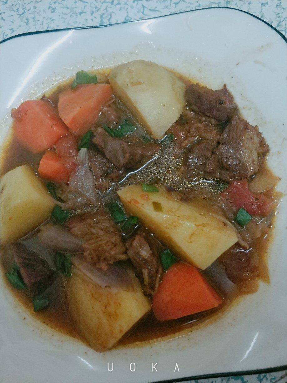 番茄土豆炖牛腩