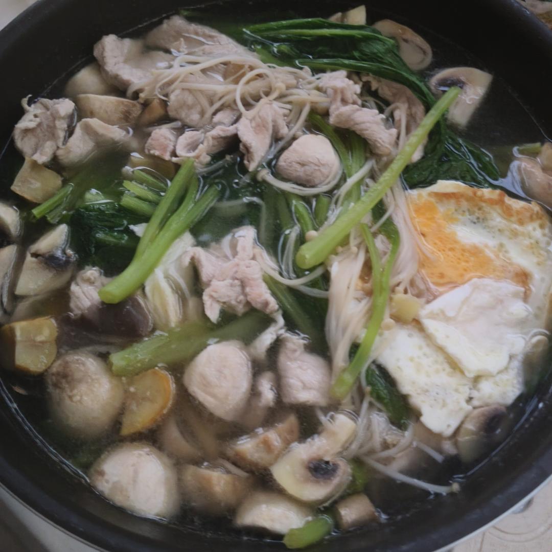 小芥菜杂菇瘦肉煎蛋汤的做法