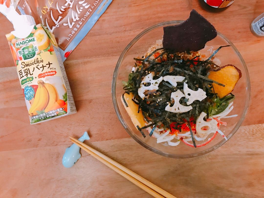 三文鱼牛油果盖饭，风靡夏威夷的Poke拌饭