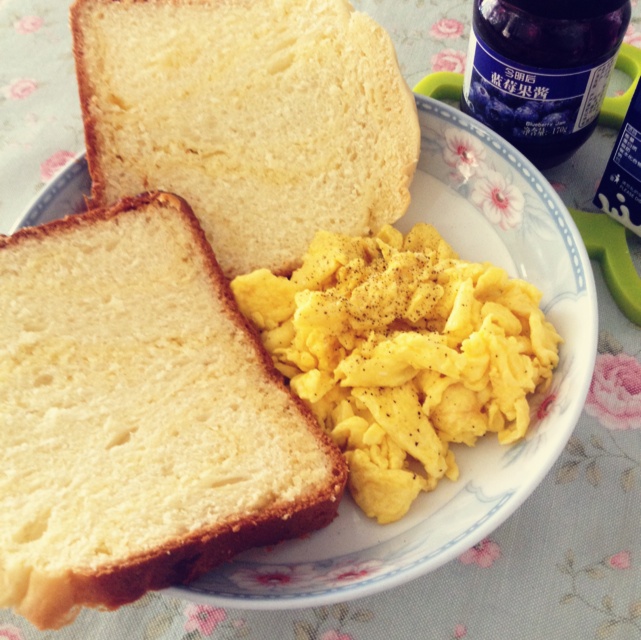 美式炒蛋 scrambled eggs