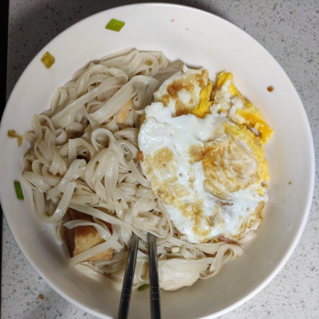 超简单的10分钟做好-热汤面