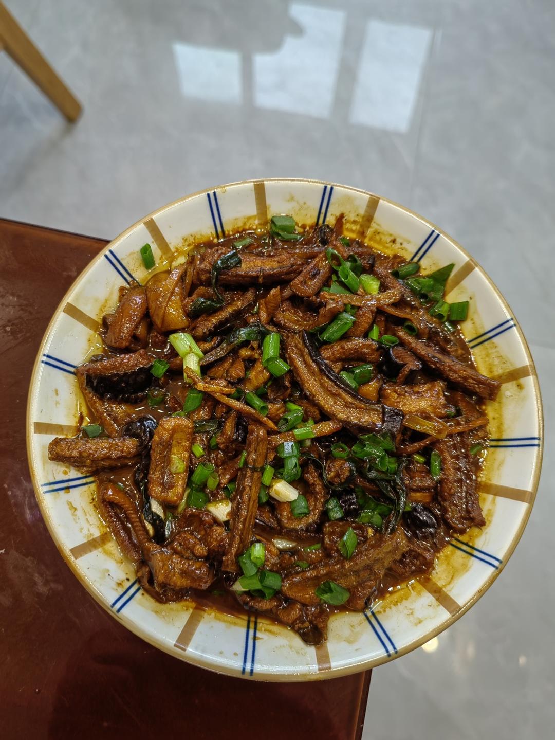 经典本帮菜-响油鳝丝正宗的做法