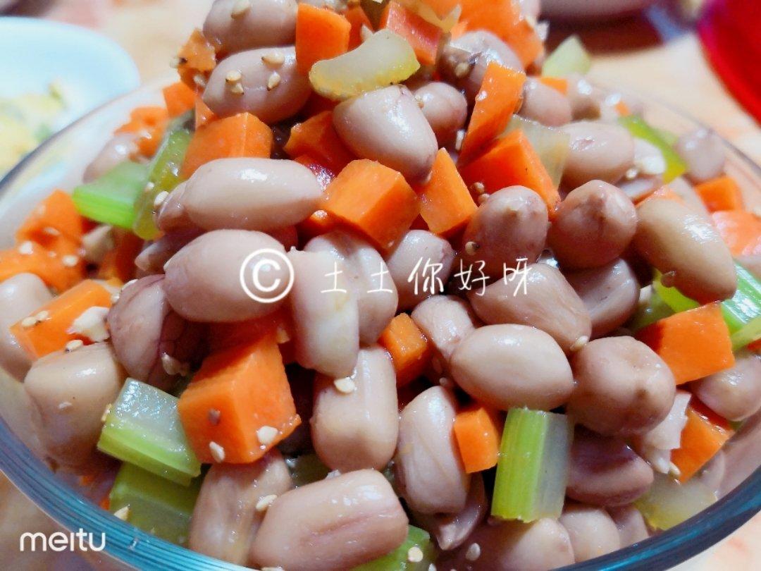 凉拌芹菜花生米胡萝卜