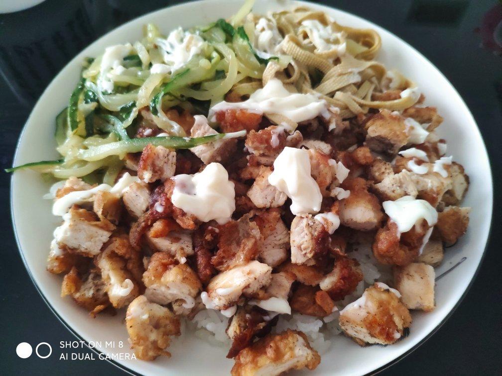【脆皮鸡饭】