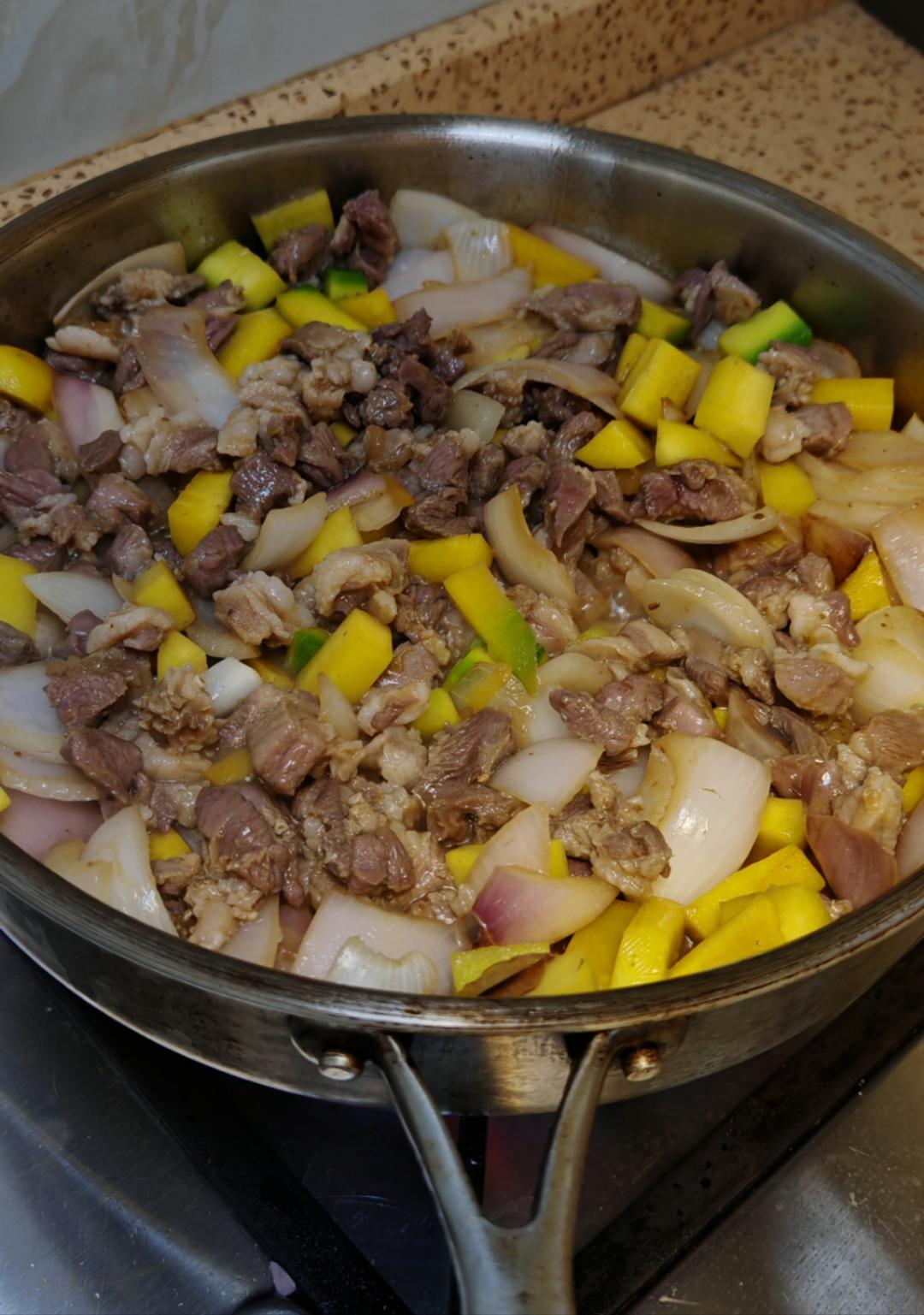 铸铁锅版羊肉手抓饭🐑。 （最简单的才最美味）