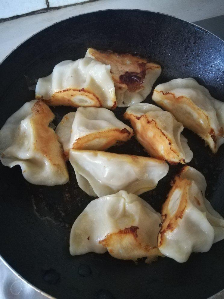 脆底煎饺