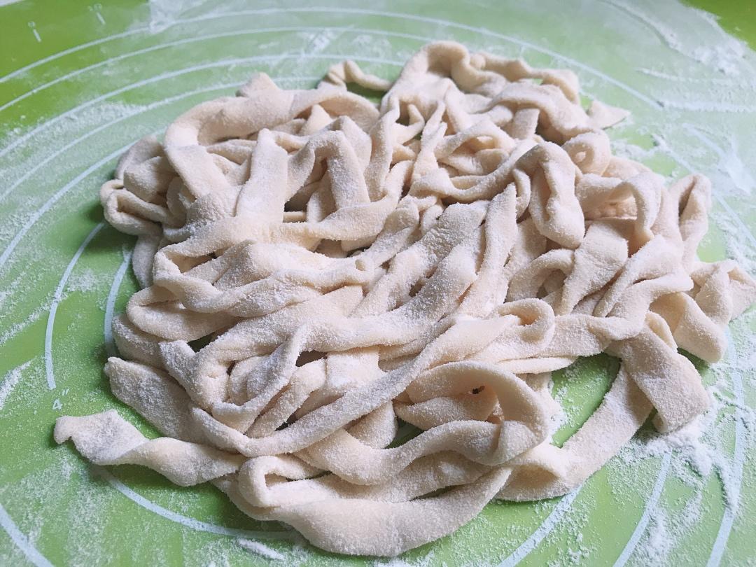 鸡蛋手擀面