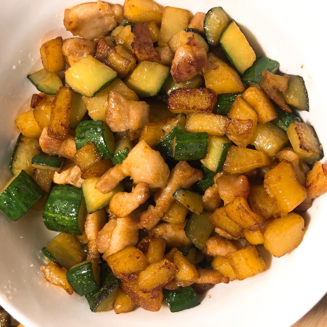 五分钟菜谱。给小孩子做的下饭神器♛炒三丁