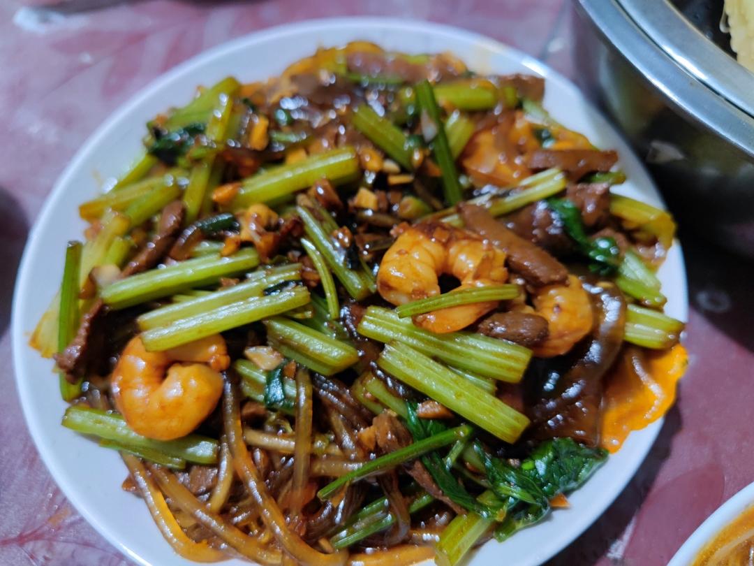 香芹炒粉条