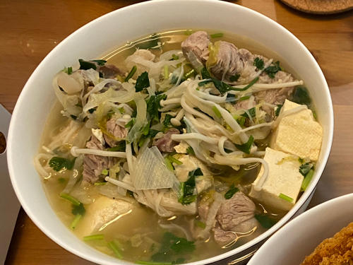冻豆腐排骨炖酸菜