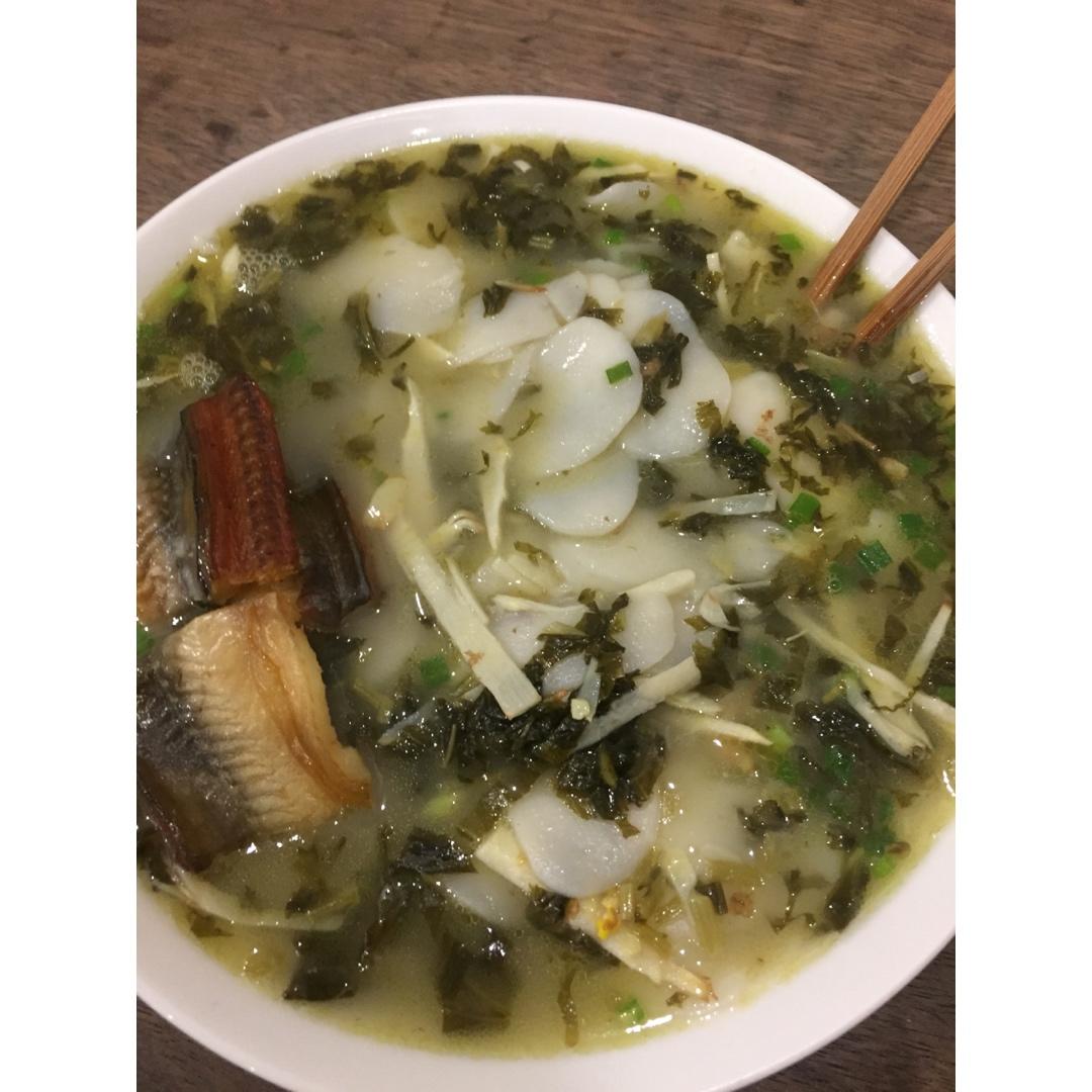 雪菜鸡蛋年糕汤