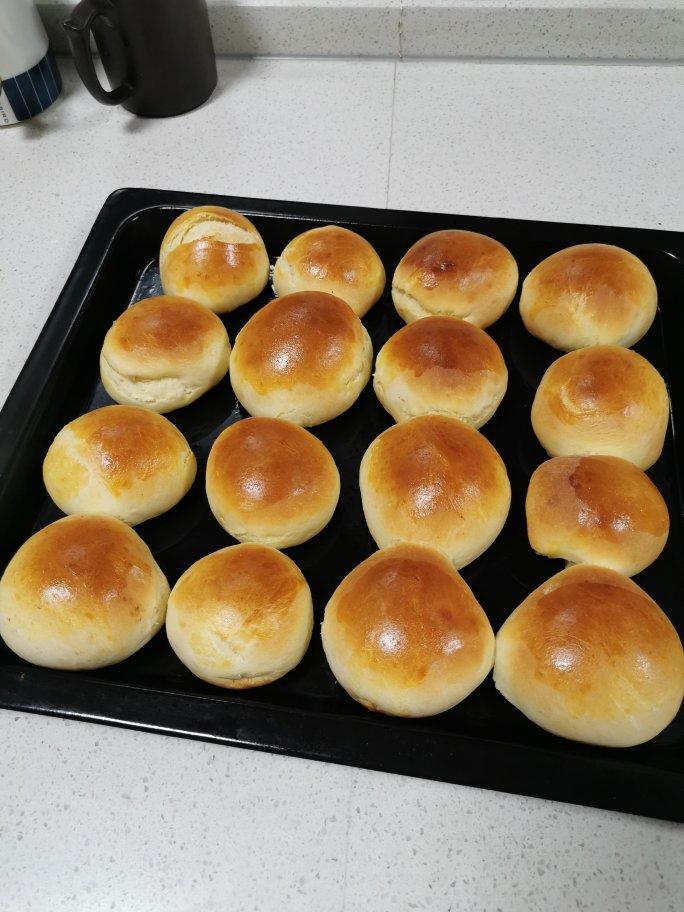 普通面粉做的柔软小餐包