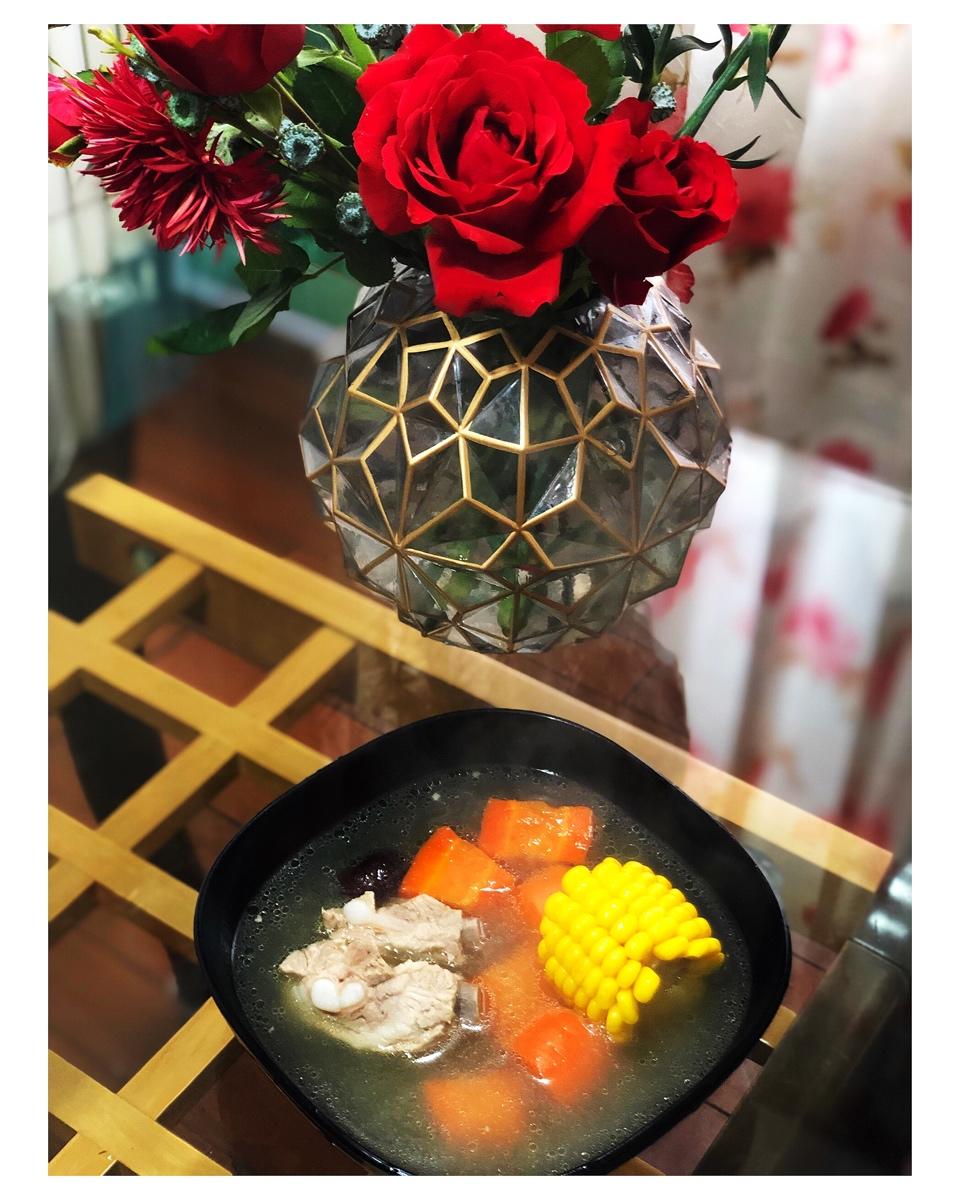 排骨玉米汤