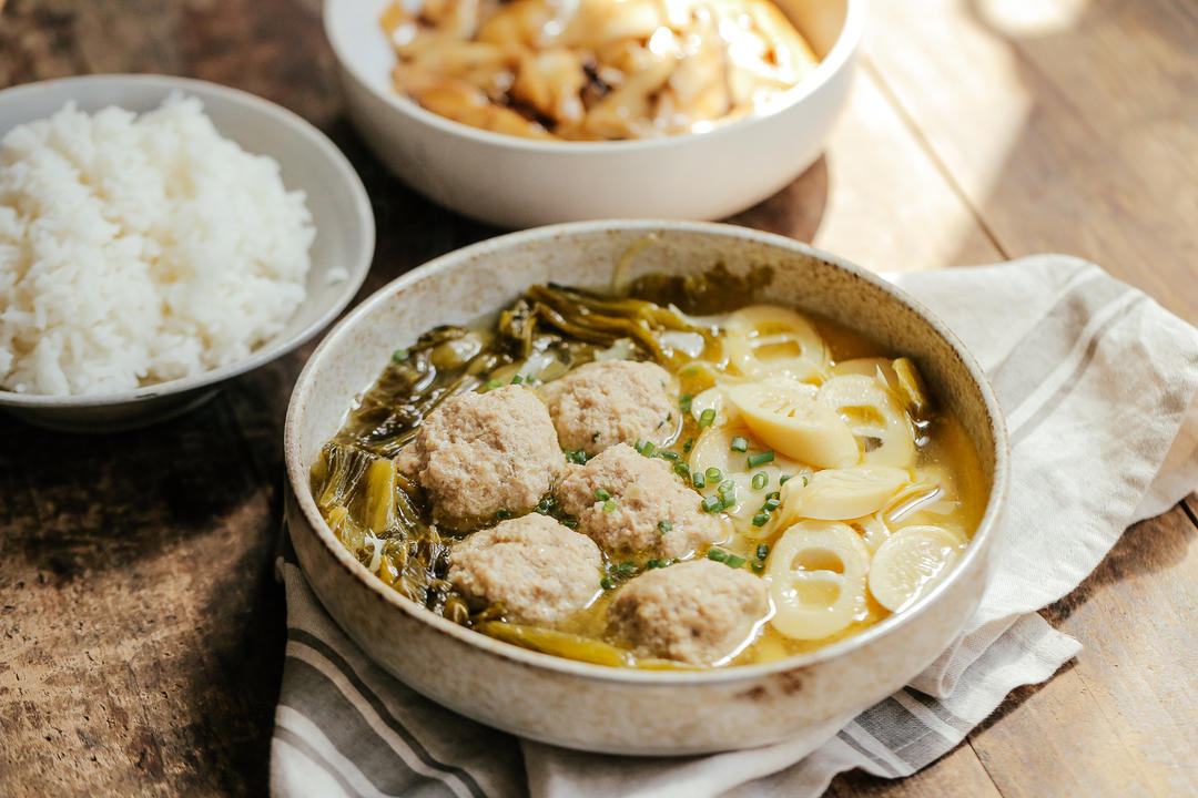 春笋汆肉丸的做法