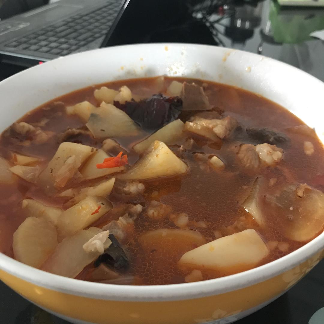 冬日御寒羊肉汤