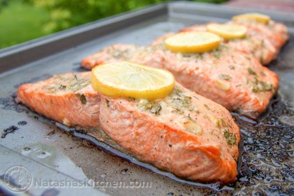 Baked Salmon with Garlic and Dijon 蒜香芥末烤三文鱼的做法