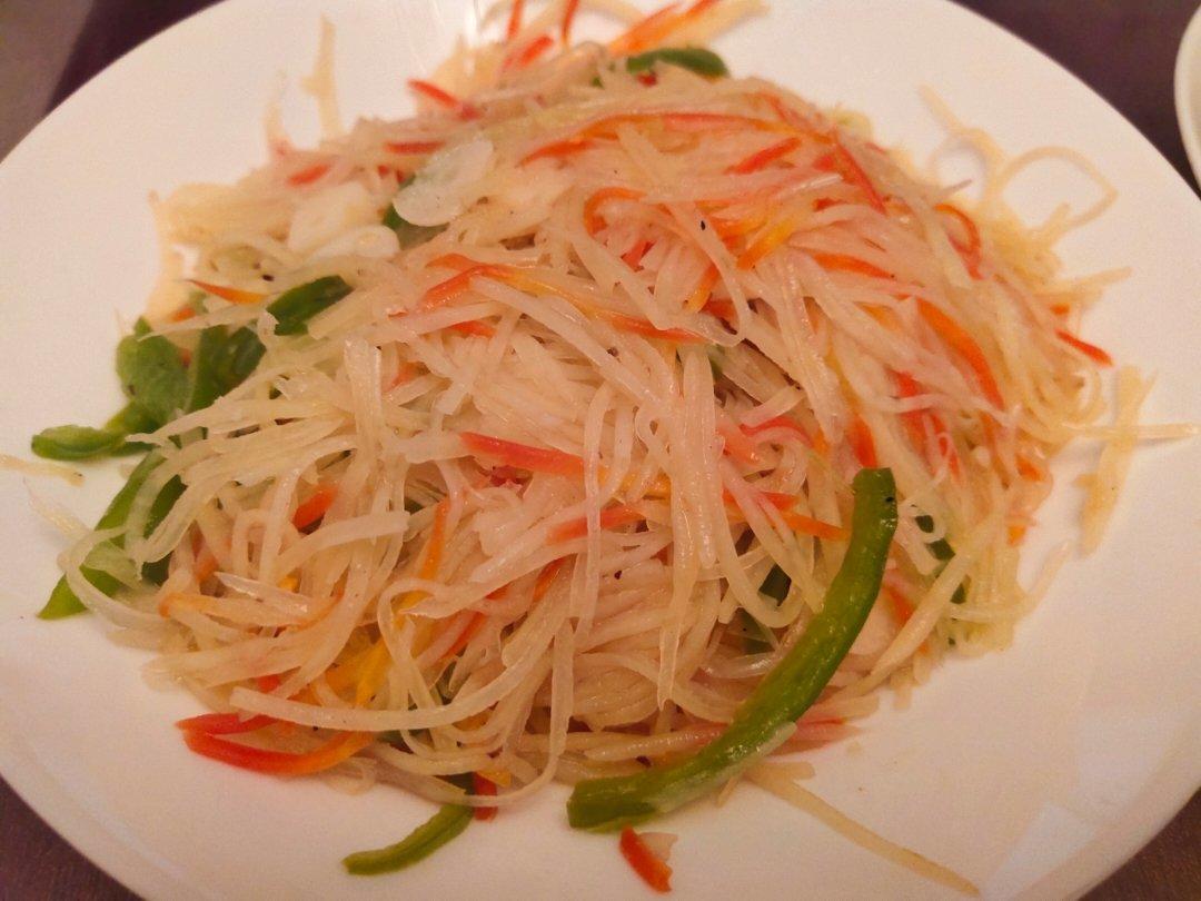 厨师长教你：“炝炒土豆丝”的家常做法，口感爽脆