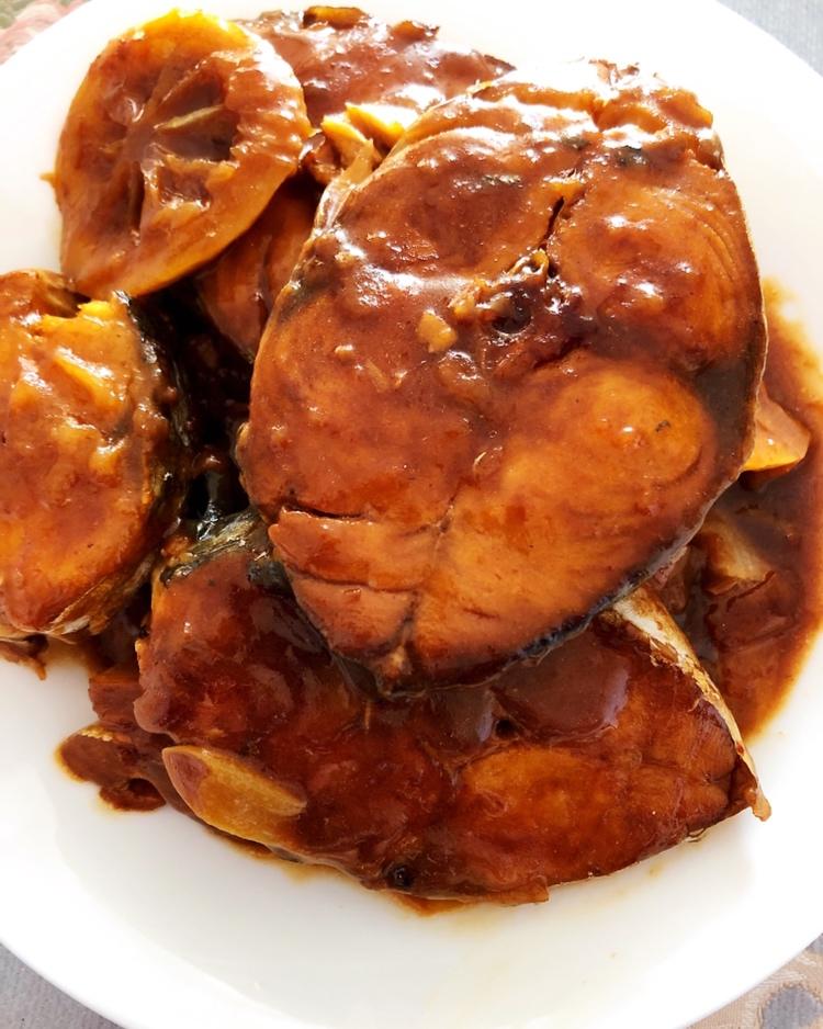 辣妈月牙儿做的红烧鲅鱼