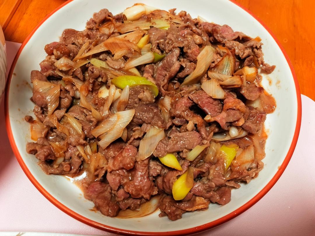 葱爆牛肉，牛肉鲜嫩是关键