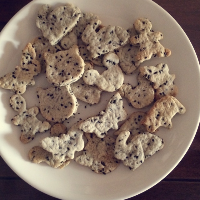 无黄油无鸡蛋无负担超香脆芝麻饼干【空气炸锅也可】