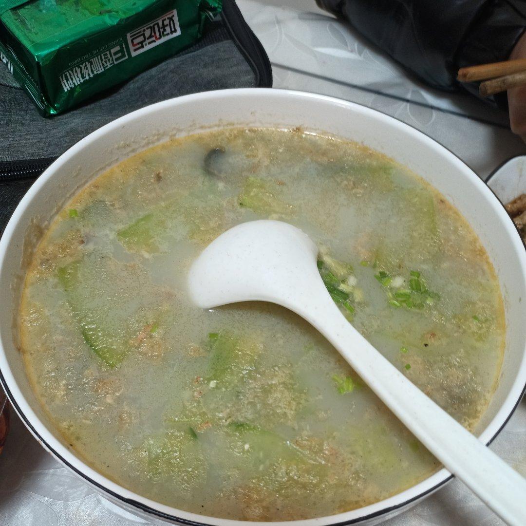 皮蛋黄瓜汤 超级美味