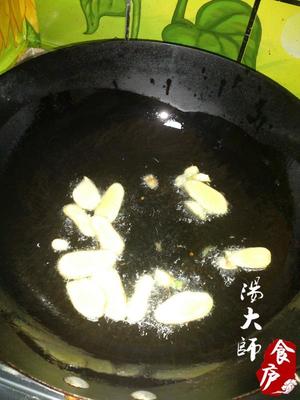 烧鸡公火锅的做法 步骤2