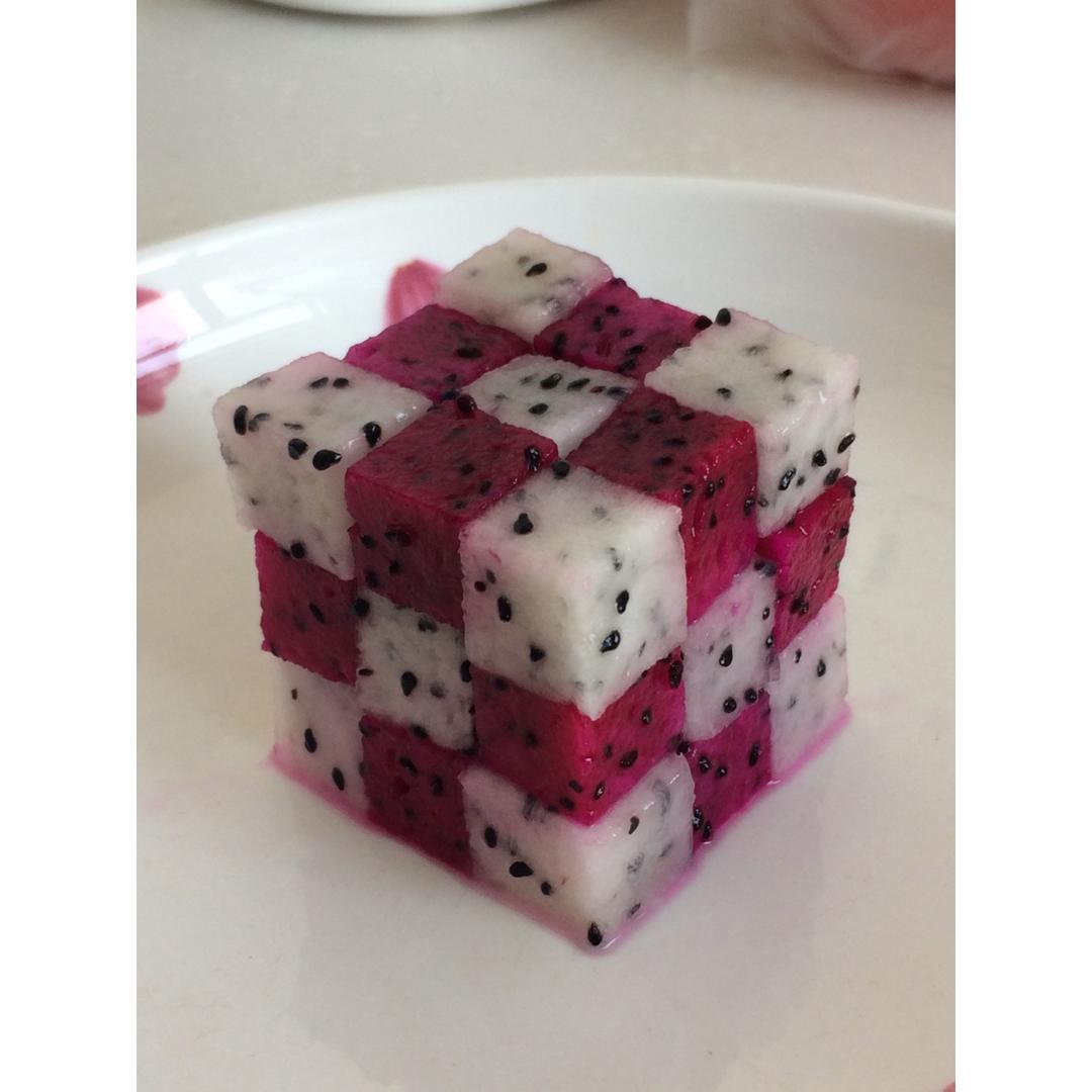 火龙果魔方，据说可以提升智商……