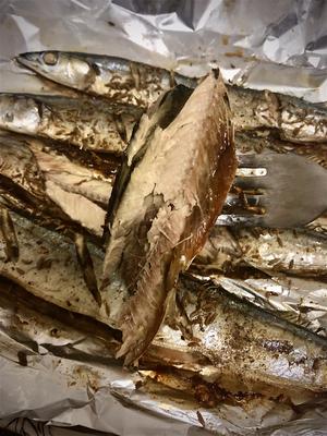 烤秋刀鱼的做法 步骤9