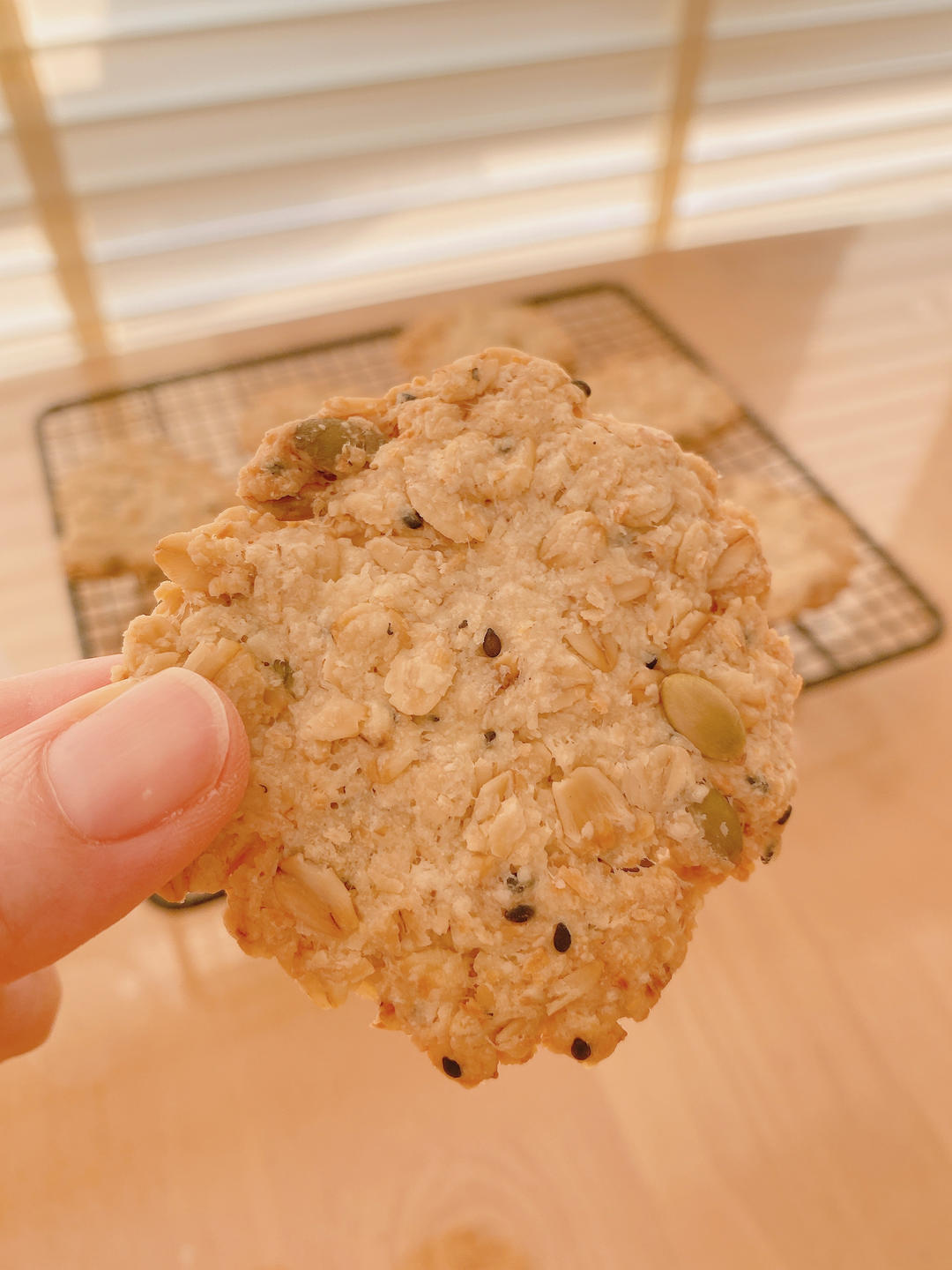 分分钟就能做好的低脂燕麦饼干，香到没朋友！