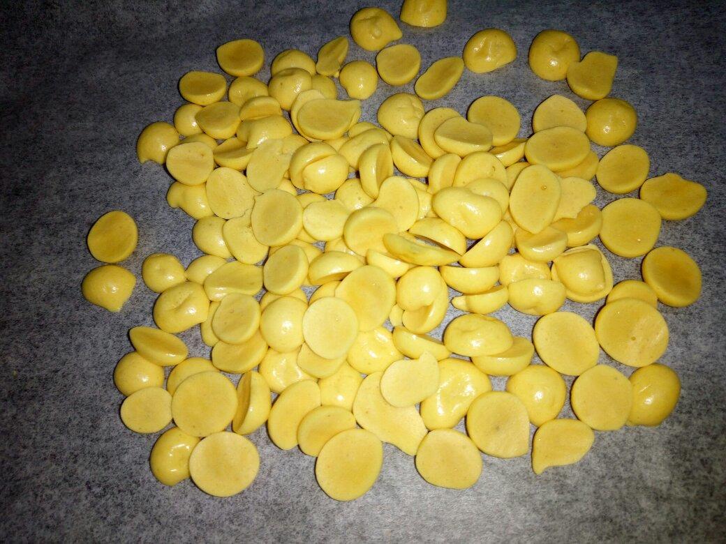 入口即化的无添加蛋黄溶豆