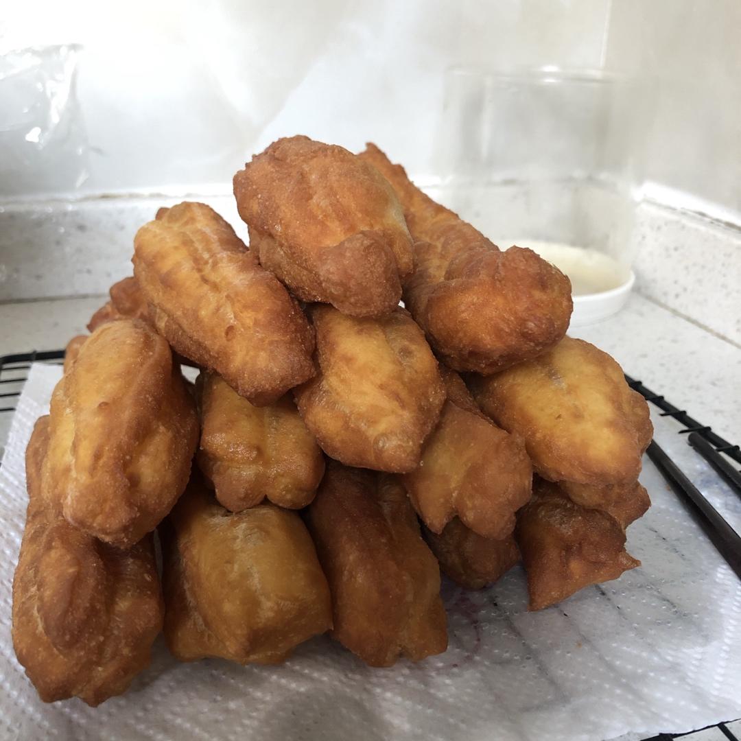 薄皮 蓬松 酥脆的油条制作方法～新配方