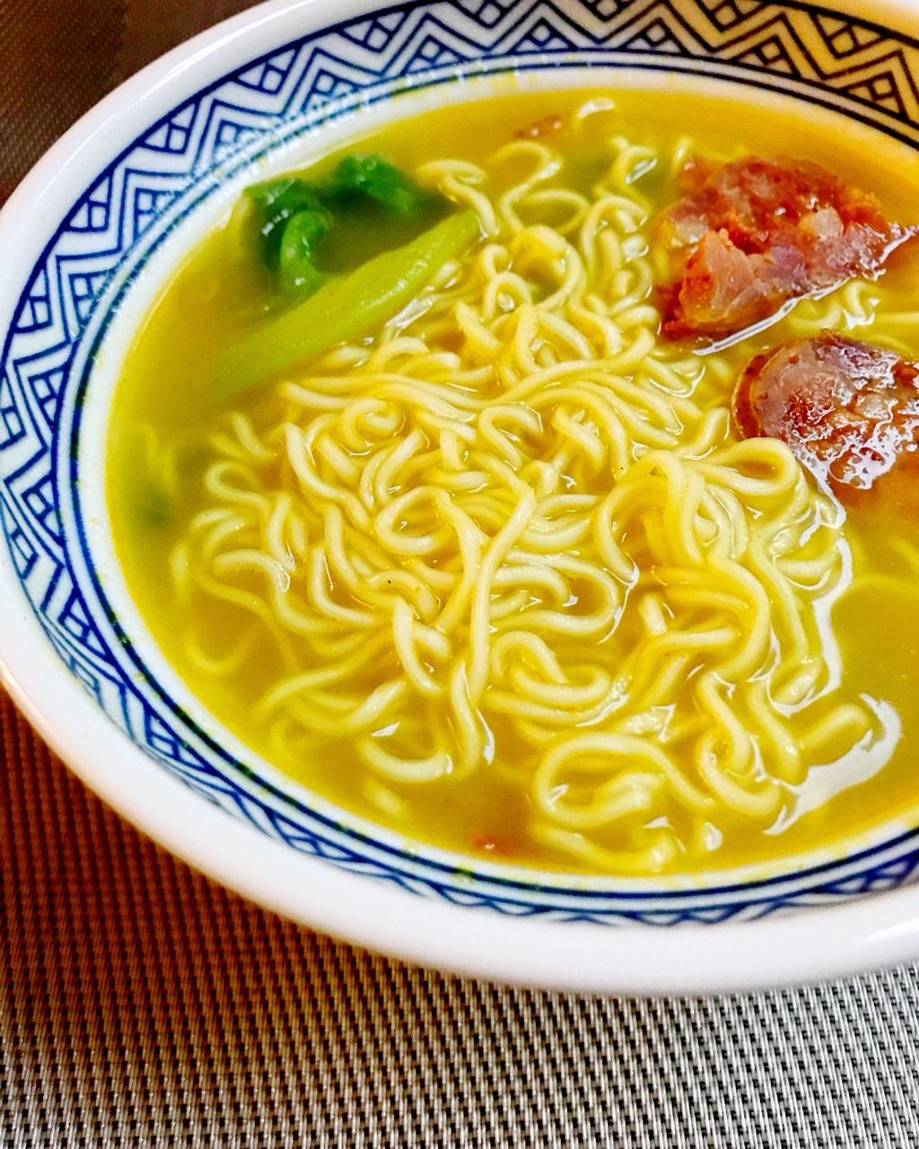 我儿最爱猪猪侠做的咖喱芝士浓汤面