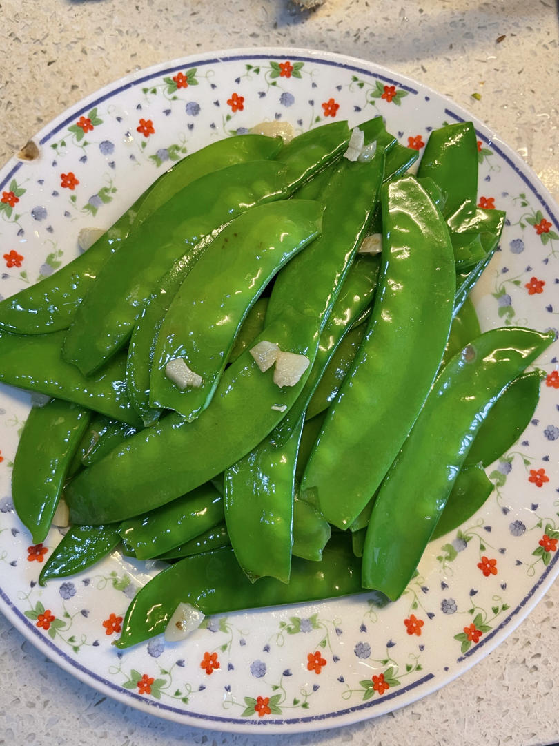 蒜蓉清炒荷兰豆，简单好做又好吃