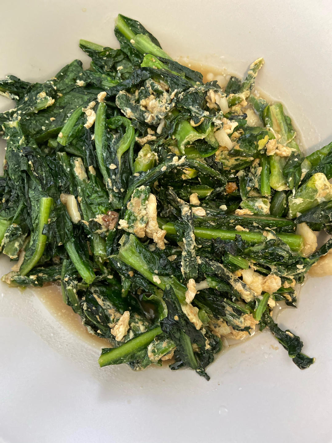 莴笋叶不要浪费，用来炒鸡蛋味道好，不涩不苦