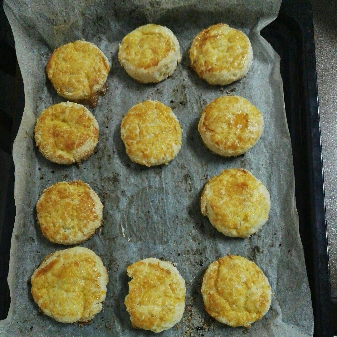 【视频】3分钟 奶油司康Scone(可能是世界上最快手的司康) 消耗淡奶油～