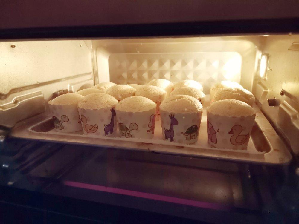 纸杯蛋糕 8寸戚风蛋糕的量