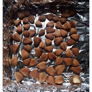 英式太妃糖-杏仁巧克力的做法 步骤4