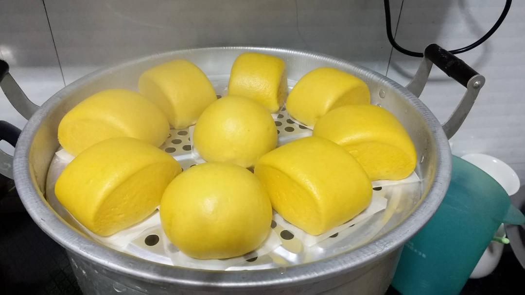 新手也可以--详解如何做出人见人爱、金黄的南瓜馒头