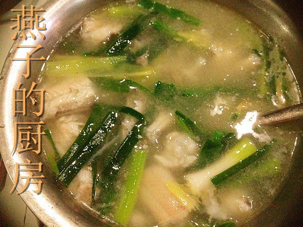 蒜苗丝丁鱼汤