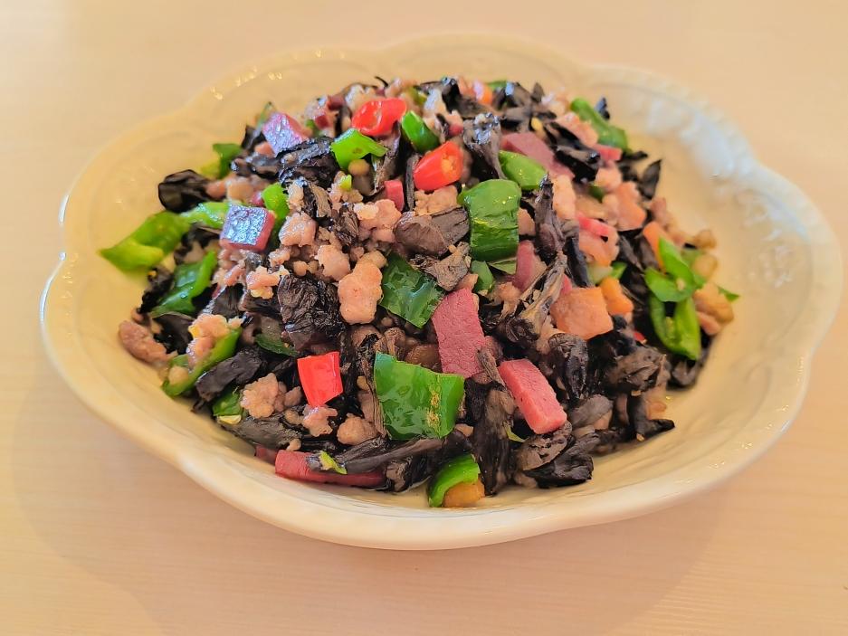 美味干巴菌