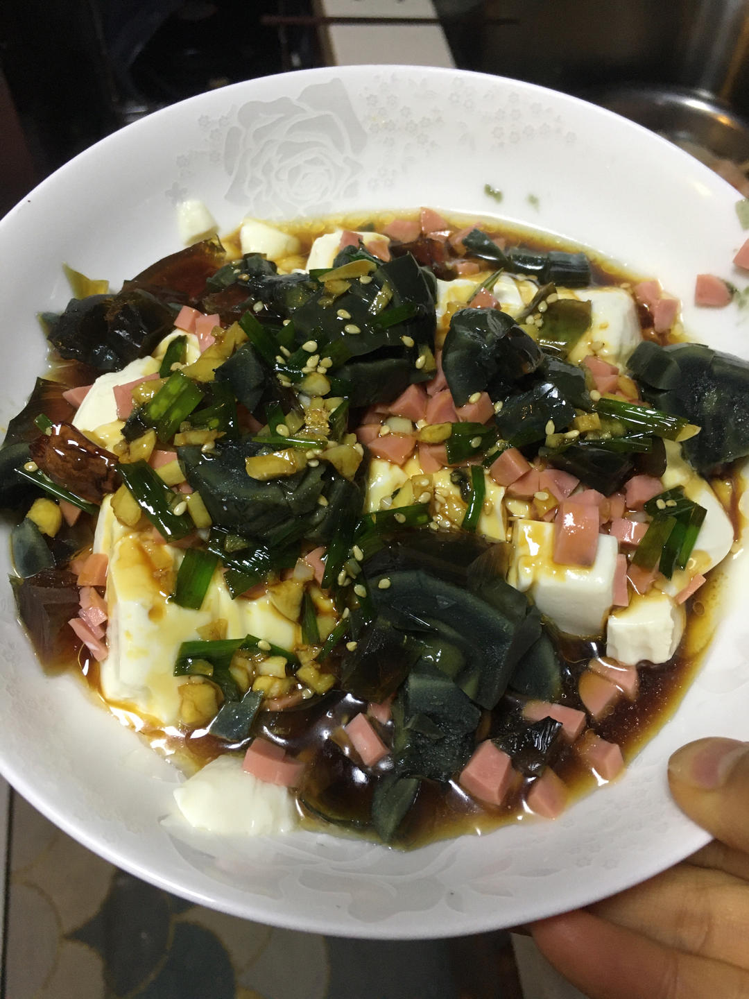 皮蛋拌豆腐