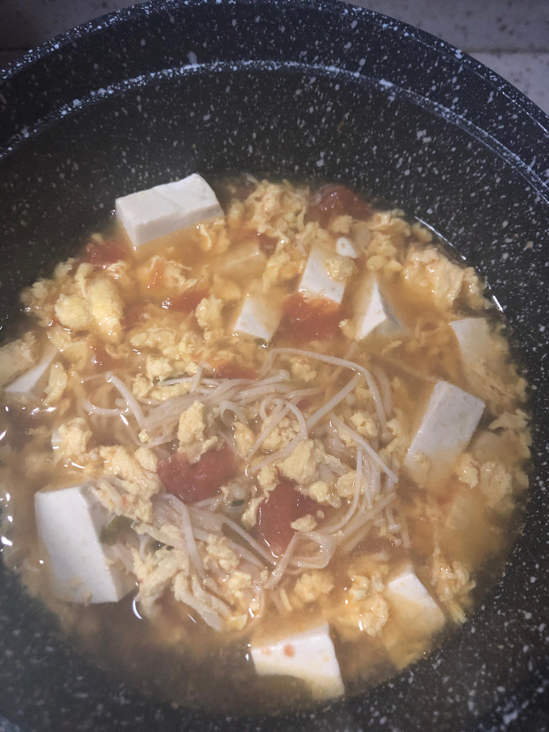 低卡高蛋白番茄金针菇豆腐汤，好喝不发胖