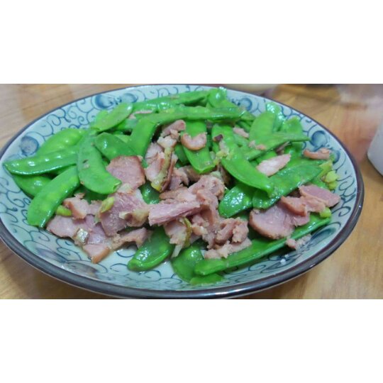 腊肠炒荷兰豆